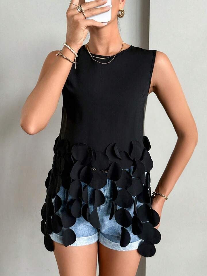 Round neck sleeveless blouse