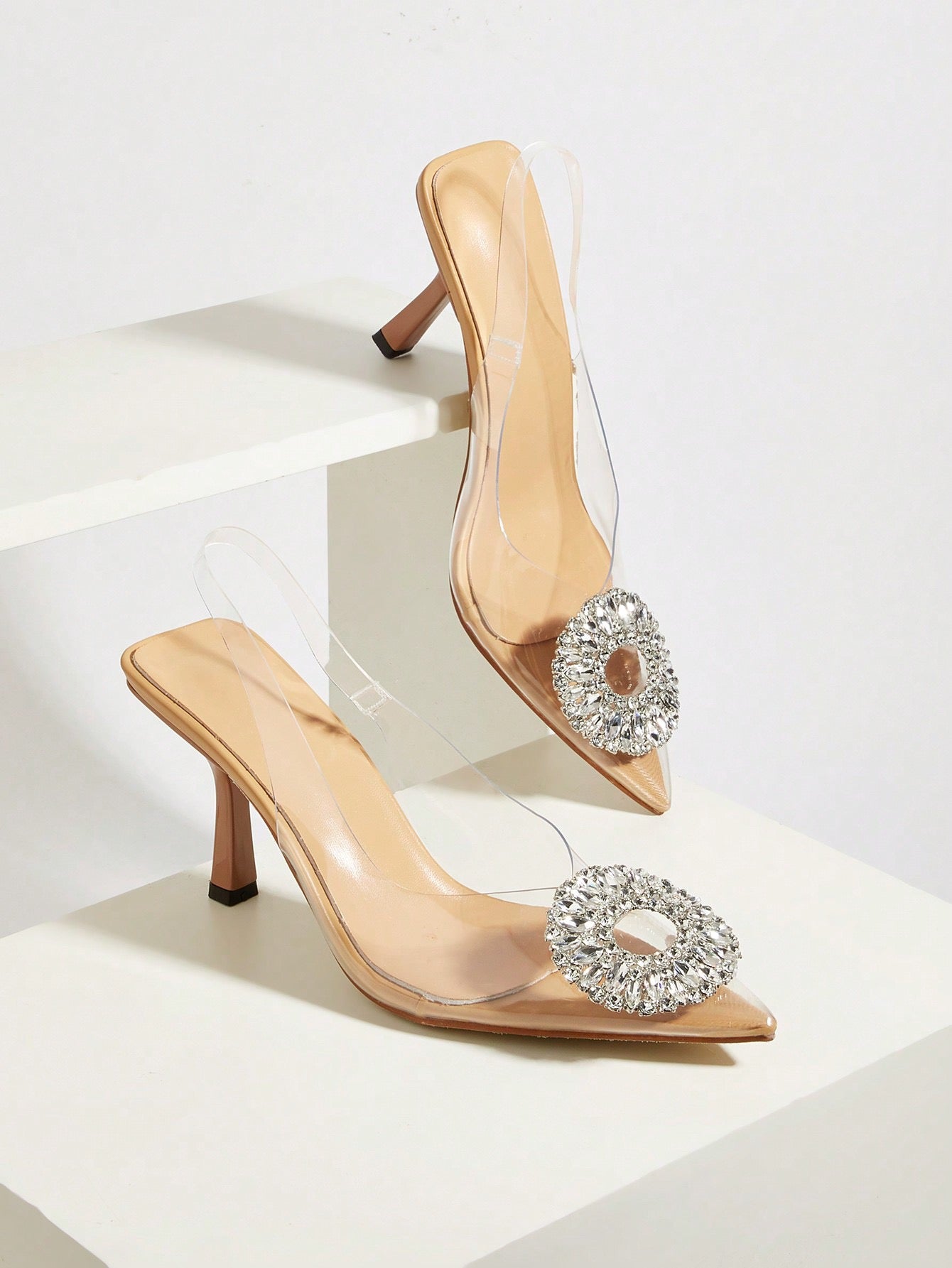 Diamonds detail heels